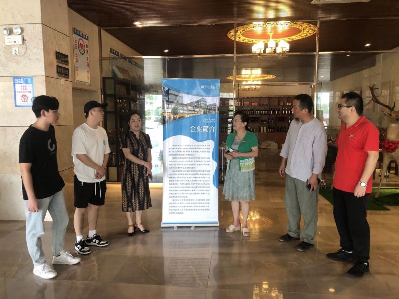 泉州华光职业学院主要领导到企业走访调研