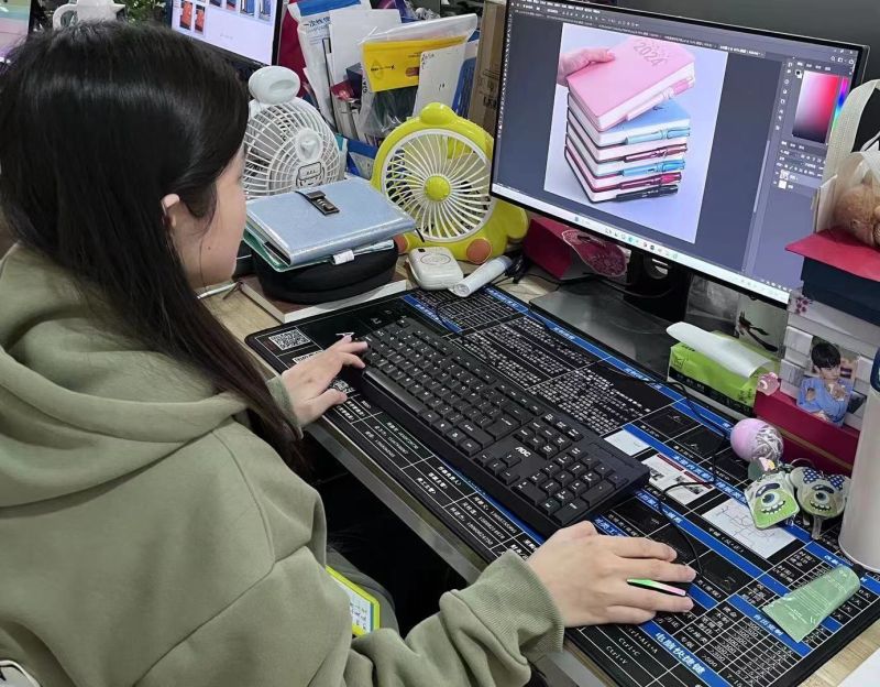 亮身份，树旗帜，做表率
