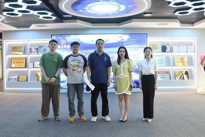 访岗拓企促就业  共谋发展新篇章