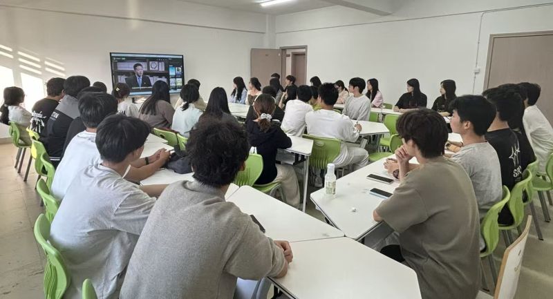 观微党课悟开放之道——智能创意学院 凝聚教育强国力量