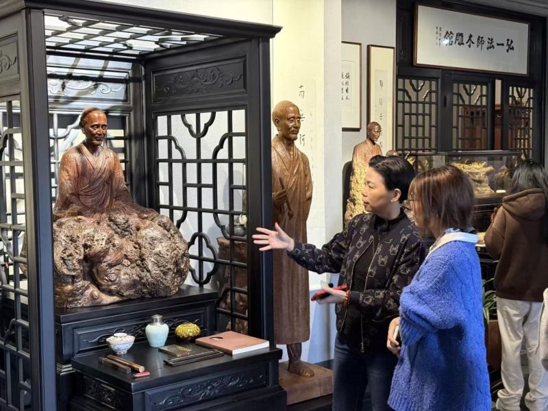 木雕寻迹悟初心 薪火相传弘文化 ——泉州华光职业学院智能创意学院开展主题团日活动
