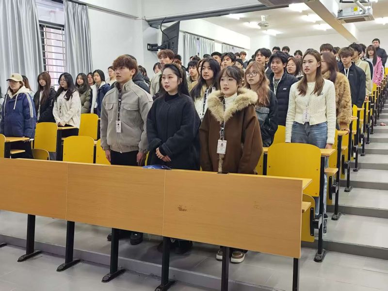 凝心聚力总结过往，笃行致远共启新程——泉州华光职业学院智能创意学院第一学期期末工作总结大会圆满落幕
