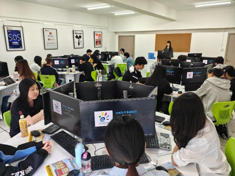 职教周活动——洞悉光影美学 玩转镜头语言