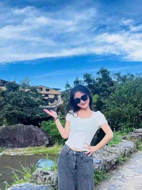 辅导员——丁婉婷