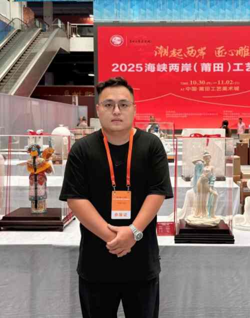 行政管理人员——黄俊鑫
